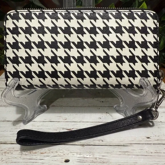 Michael Kors Houndstooth Wristlet - Picture 3 of 4